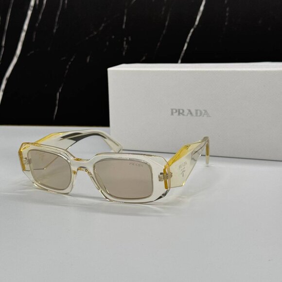 サングラス PRADA Woman Sunglasses Yellow SPR 17W 19D-01T Prada | Accessories | New Spr 7w 19x3n Prada Pr17ws 19x30n